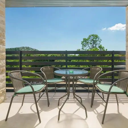 Apartment Fortis Drage